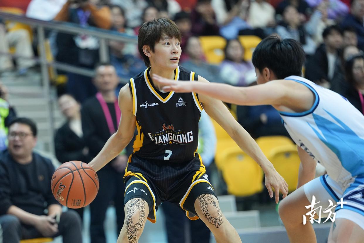 九游体育-从犹他爵士今晚调整名单到马赛手感冰凉备战CBA常规赛，深圳男篮围绕法甲造点机会