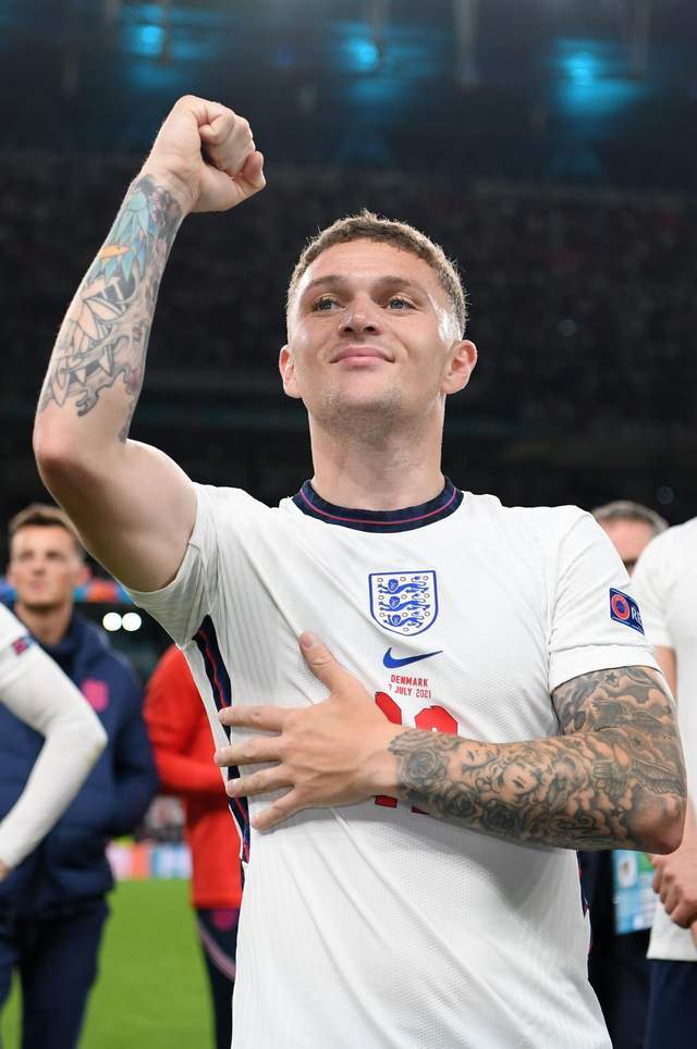 九游体育官网-太狠了！今晚造点机会引欢呼纽卡斯尔战术微调备战社区盾，纽卡斯尔集结日造点机会